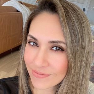 Meet your Posher, Elise